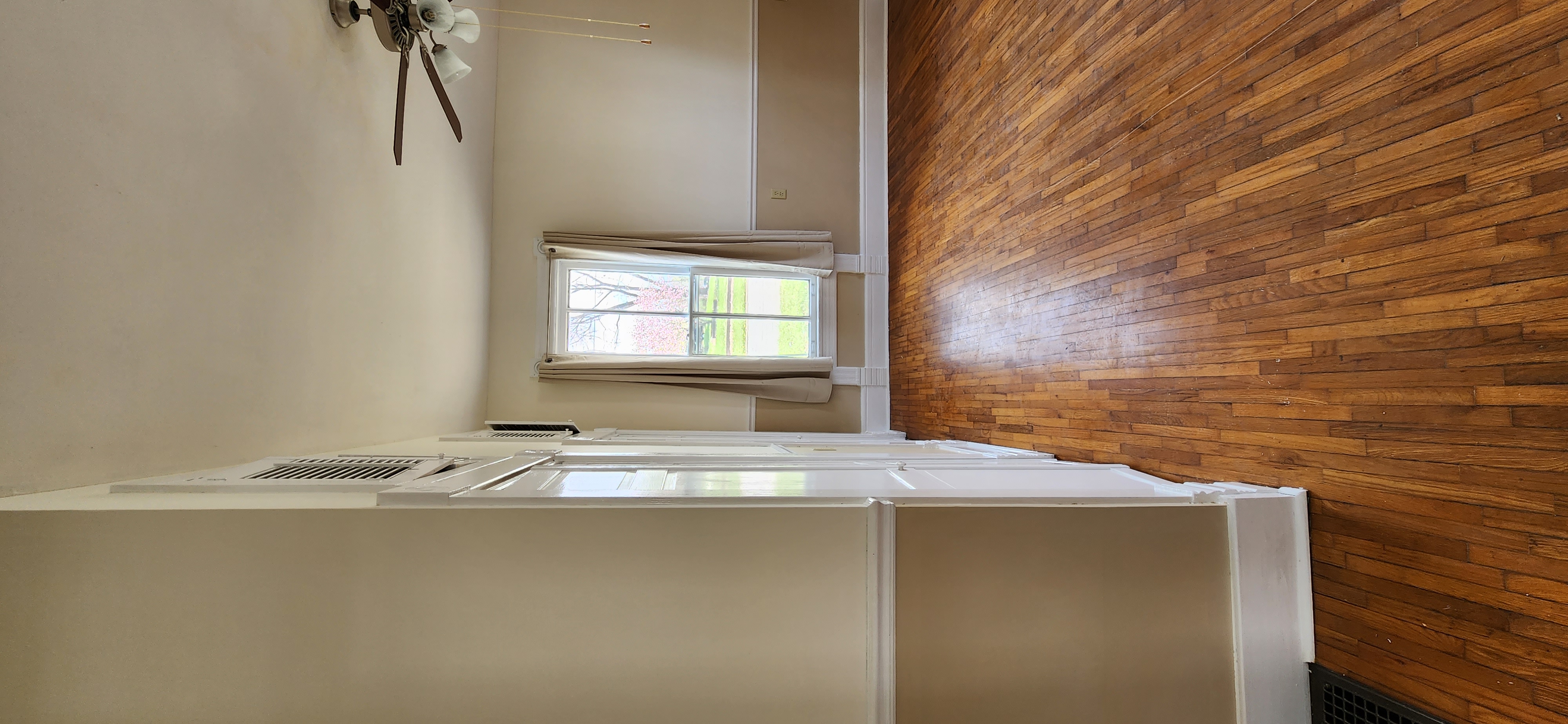 320 W Clinton lower unit pics 20.jpg